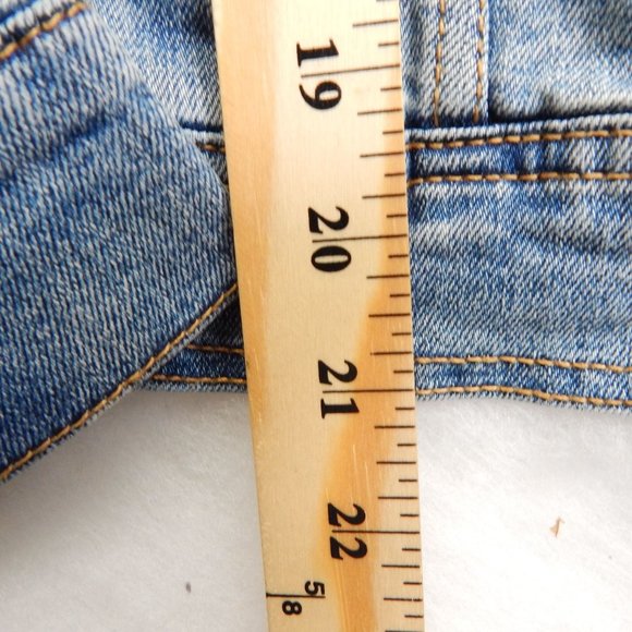 Old Navy Womens Denim Jean Jacket Button Down Medium Wash Size SM - Picture 4 of 9